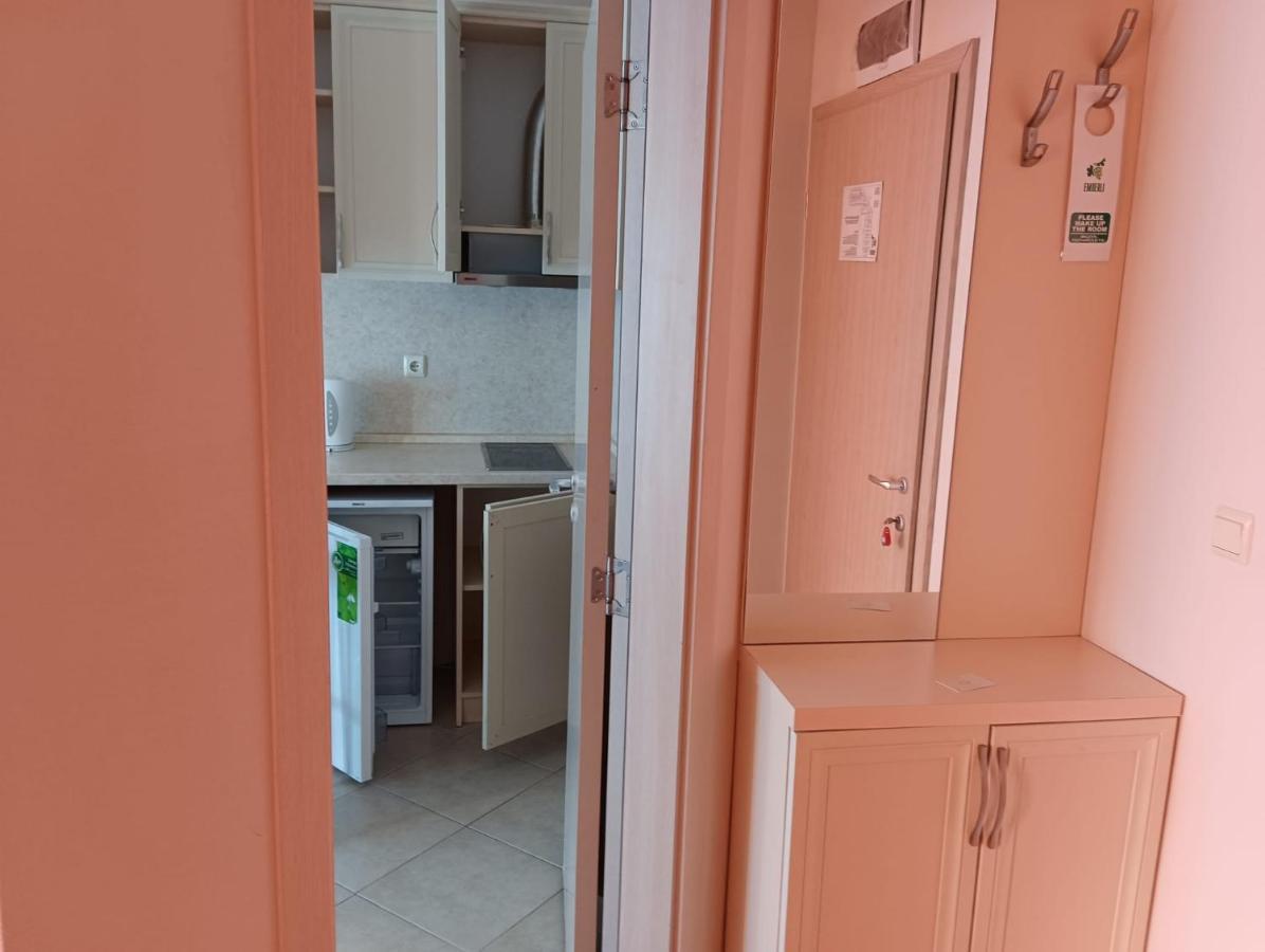 Excellent Apartment In Emberli Aparthotel. 로제넷츠 외부 사진